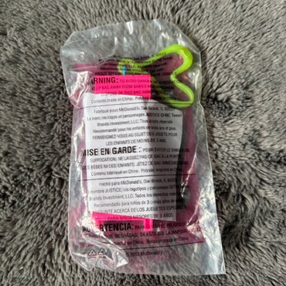 2/$30 McDonald's Justice Mini Locker Clip No 2 Happy Meal Toy 2013 NIP - Picture 2 of 4